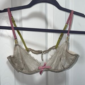 Victoria Secret Women’s Small lingerie Bra